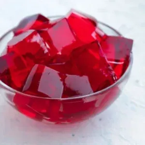 Pure Gelatine particles showcasing the core ingredient for skin elasticity and firming.